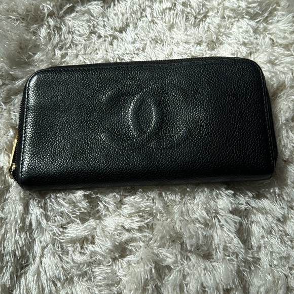 Black Chanel caviar leather long zip wallet - Picture 6 of 12